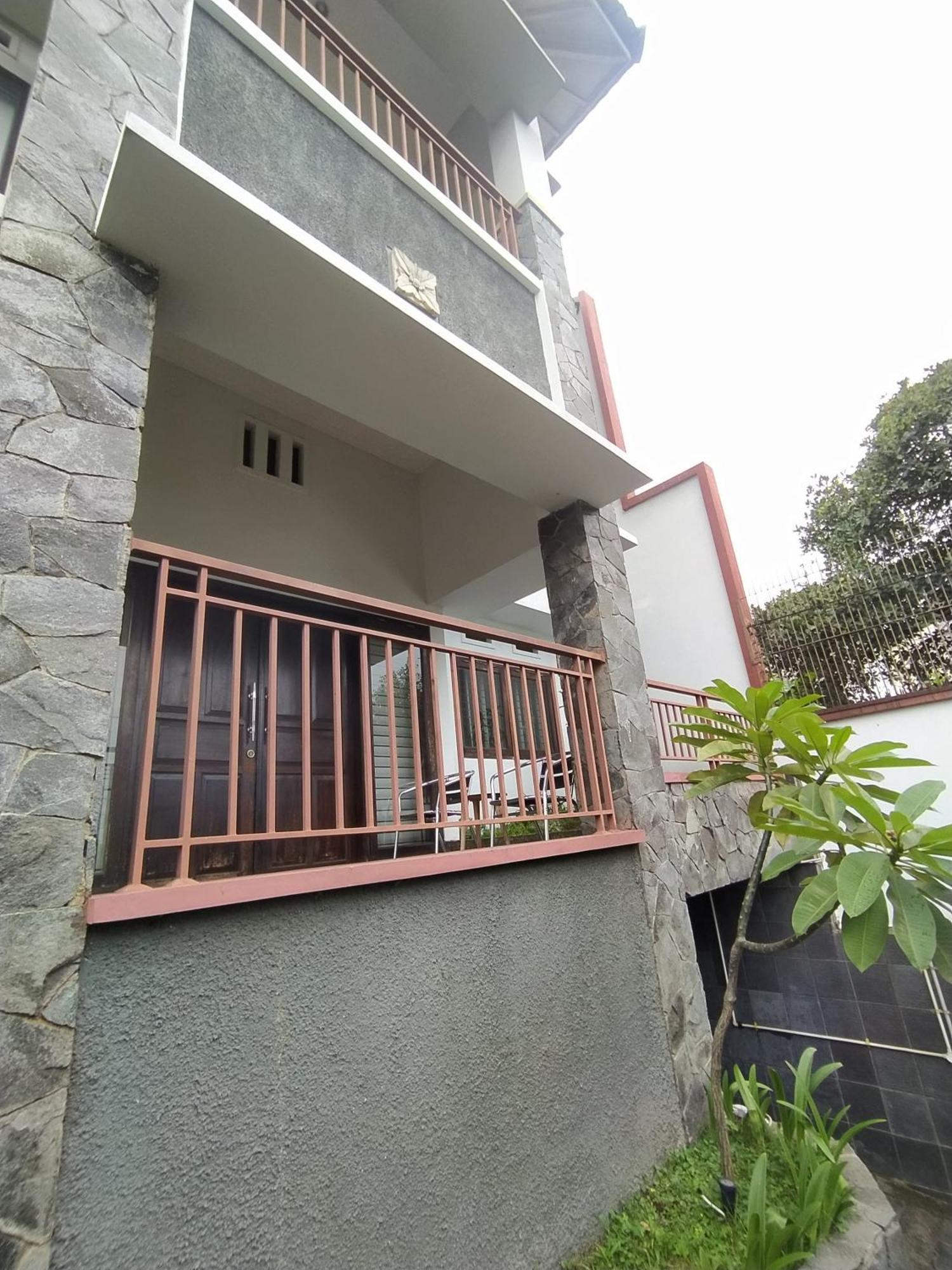 Villa Padasuka Raisa By Grorental Bandung